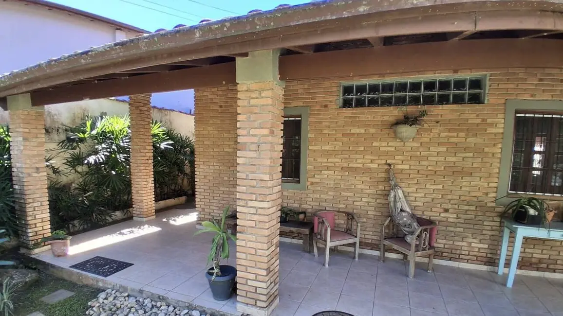 Foto 3 de Casa com 3 quartos à venda, 324m2 em Ubatuba - SP