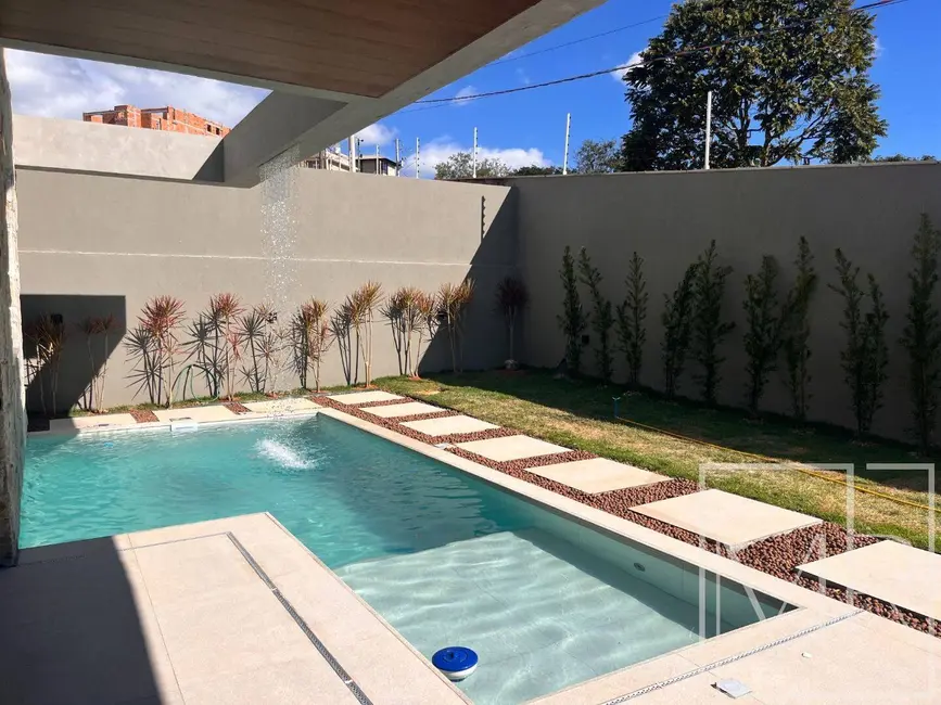 Casa com 4 quartos à venda, 401m2 em Atibaia - SP - imagem 3 Foto 3 de Casa com 4 quartos à venda, 401m2 em Atibaia - SP