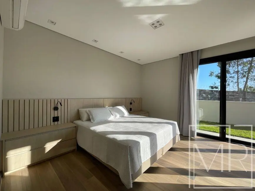 Foto 9 de Casa com 3 quartos à venda, 793m2 em Atibaia - SP