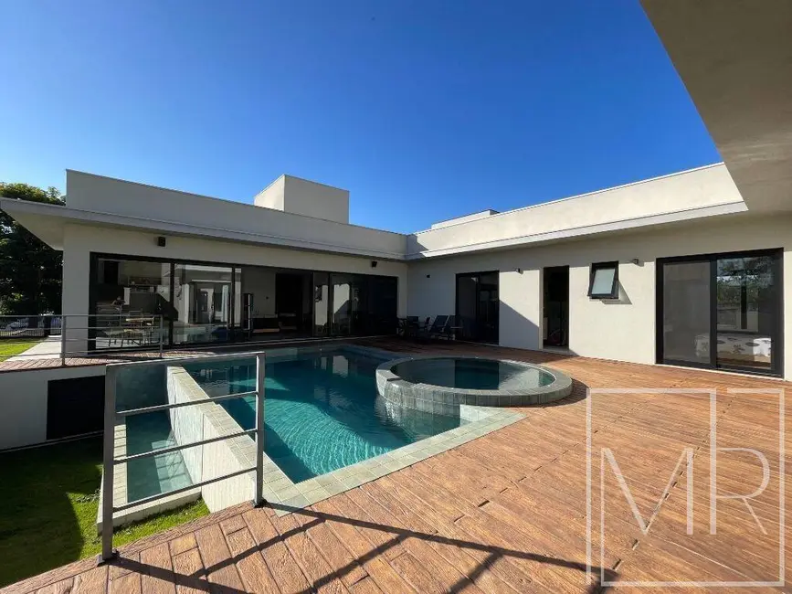 Foto 1 de Casa com 3 quartos à venda, 793m2 em Atibaia - SP