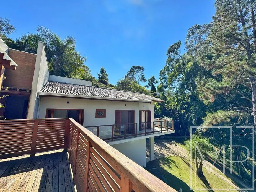 Casa com 3 quartos à venda e para alugar, 1069m2 em Atibaia - SP - imagem 1 Foto 1 de Casa com 3 quartos à venda e para alugar, 1069m2 em Atibaia - SP