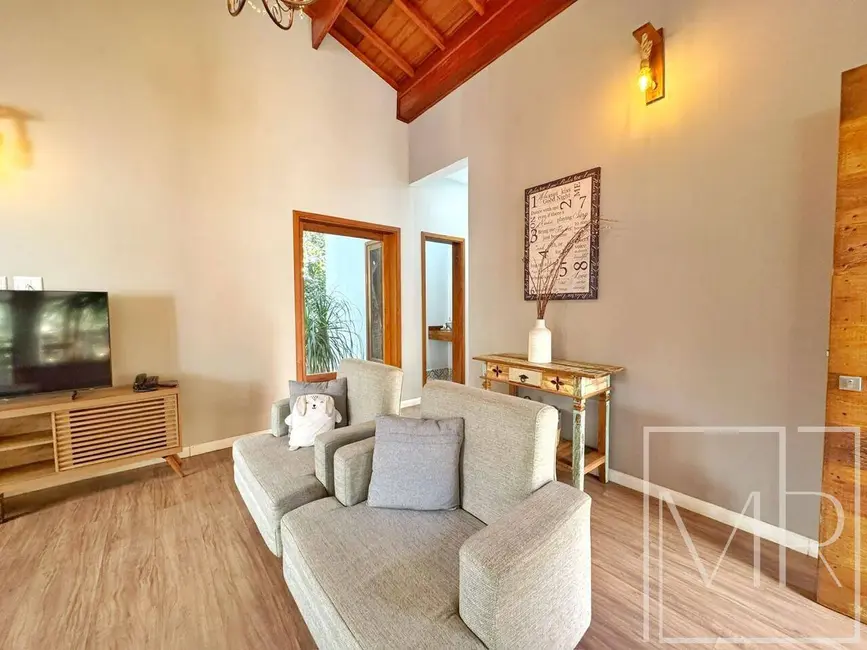 Casa com 3 quartos à venda e para alugar, 1069m2 em Atibaia - SP - imagem 5 Foto 5 de Casa com 3 quartos à venda e para alugar, 1069m2 em Atibaia - SP