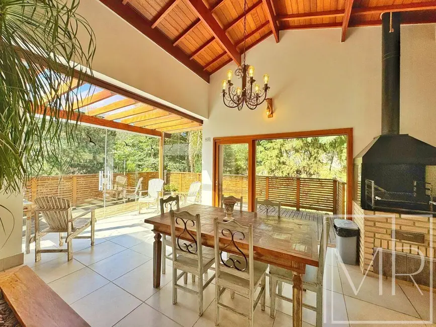 Casa com 3 quartos à venda e para alugar, 1069m2 em Atibaia - SP - imagem 4 Foto 4 de Casa com 3 quartos à venda e para alugar, 1069m2 em Atibaia - SP