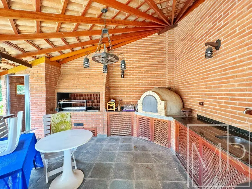 Casa com 3 quartos à venda, 2382m2 em Atibaia - SP - imagem 3 Foto 3 de Casa com 3 quartos à venda, 2382m2 em Atibaia - SP