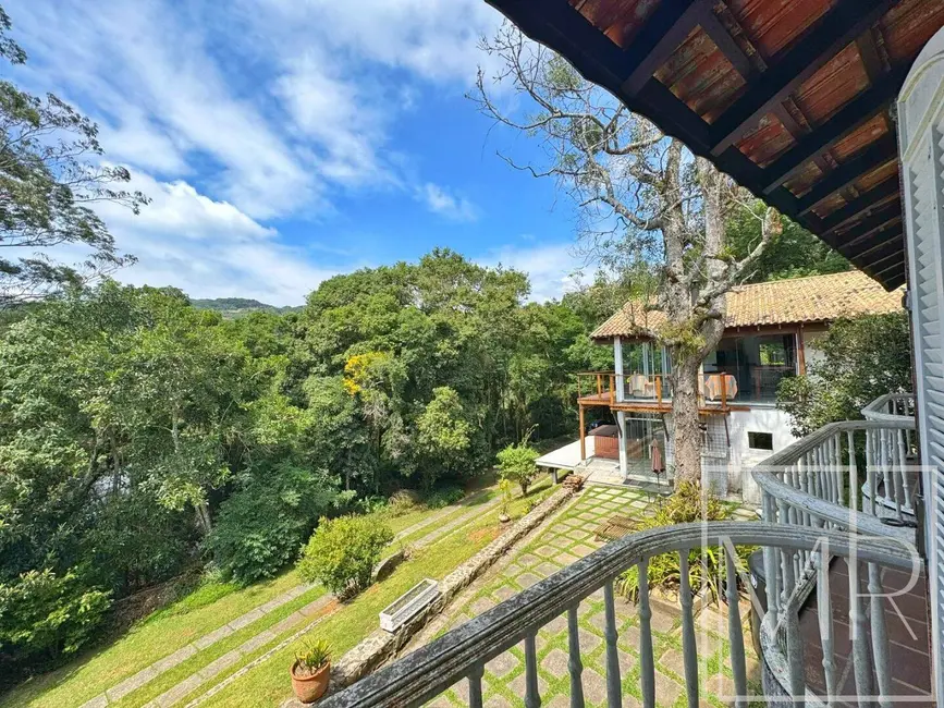 Casa com 3 quartos à venda, 2382m2 em Atibaia - SP - imagem 1 Foto 1 de Casa com 3 quartos à venda, 2382m2 em Atibaia - SP