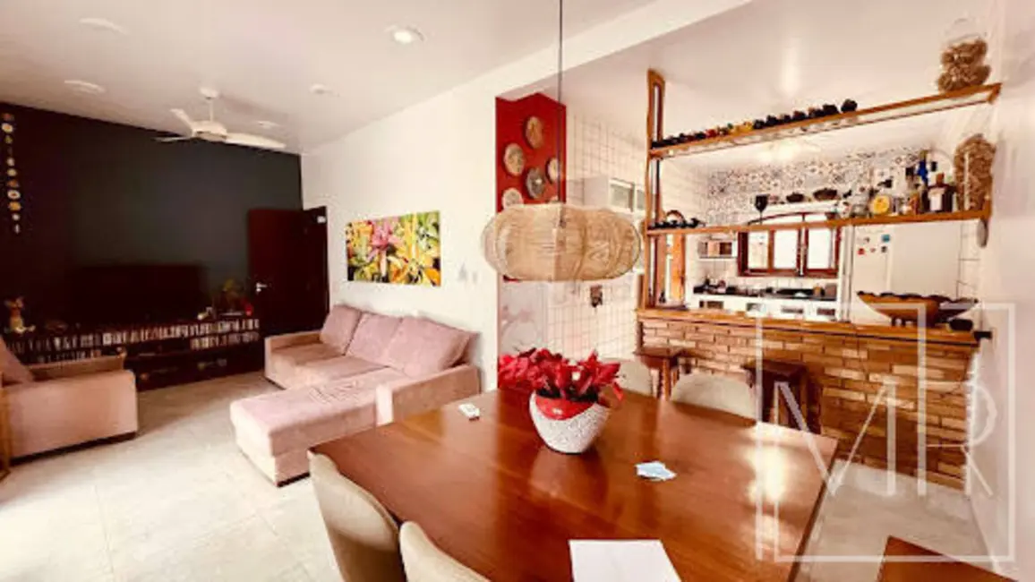 Foto 8 de Casa com 3 quartos à venda, 360m2 em Ubatuba - SP
