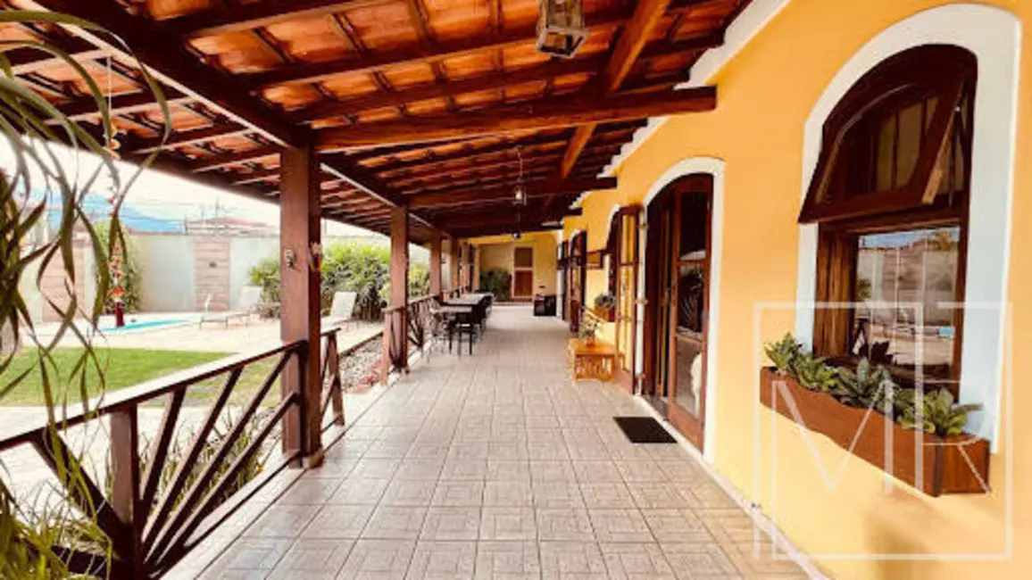 Foto 2 de Casa com 3 quartos à venda, 360m2 em Ubatuba - SP