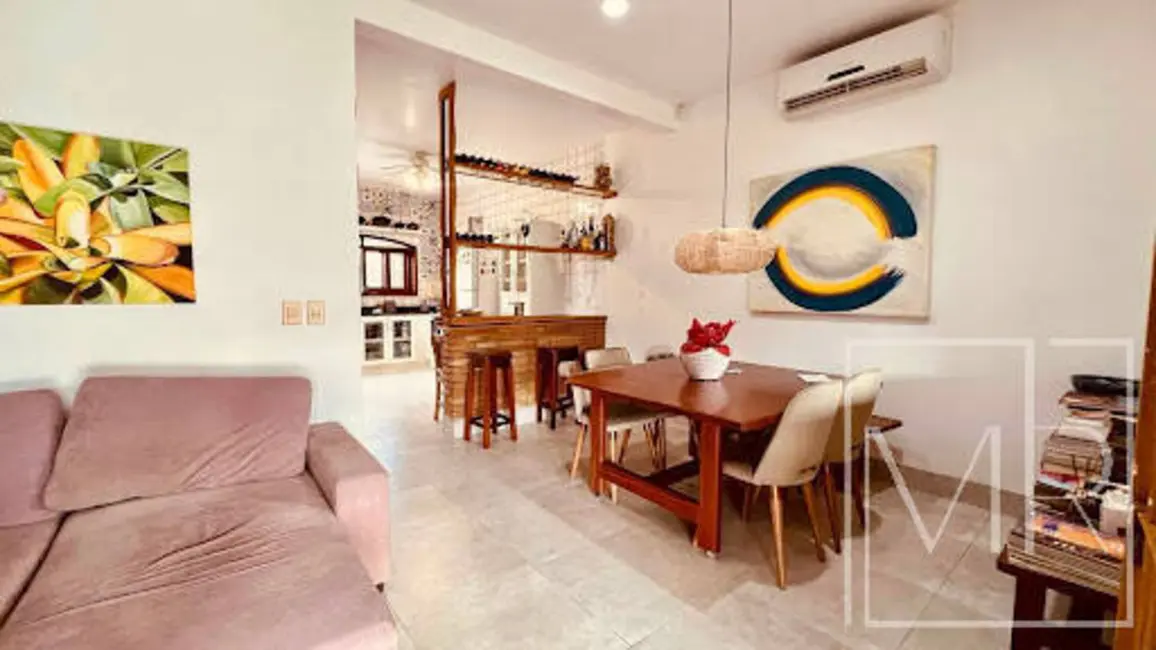 Foto 9 de Casa com 3 quartos à venda, 360m2 em Ubatuba - SP