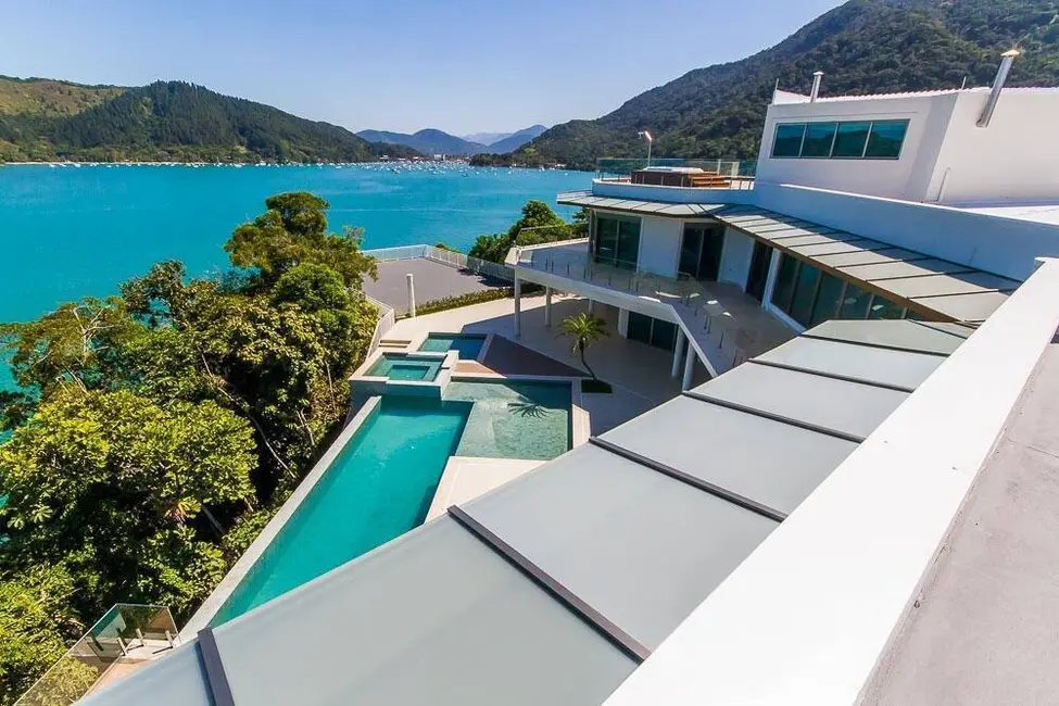 Foto 7 de Casa com 10 quartos à venda, 2205m2 em Ubatuba - SP