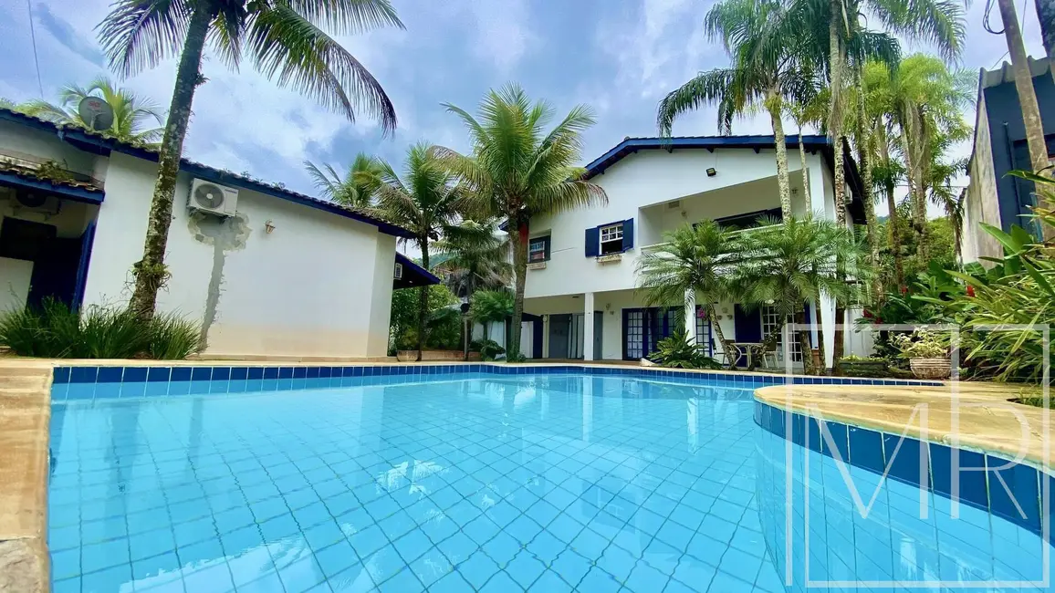 Foto 1 de Casa com 8 quartos à venda, 800m2 em Ubatuba - SP