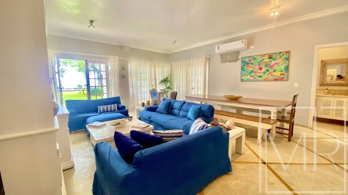 Foto 3 de Casa com 8 quartos à venda, 800m2 em Ubatuba - SP