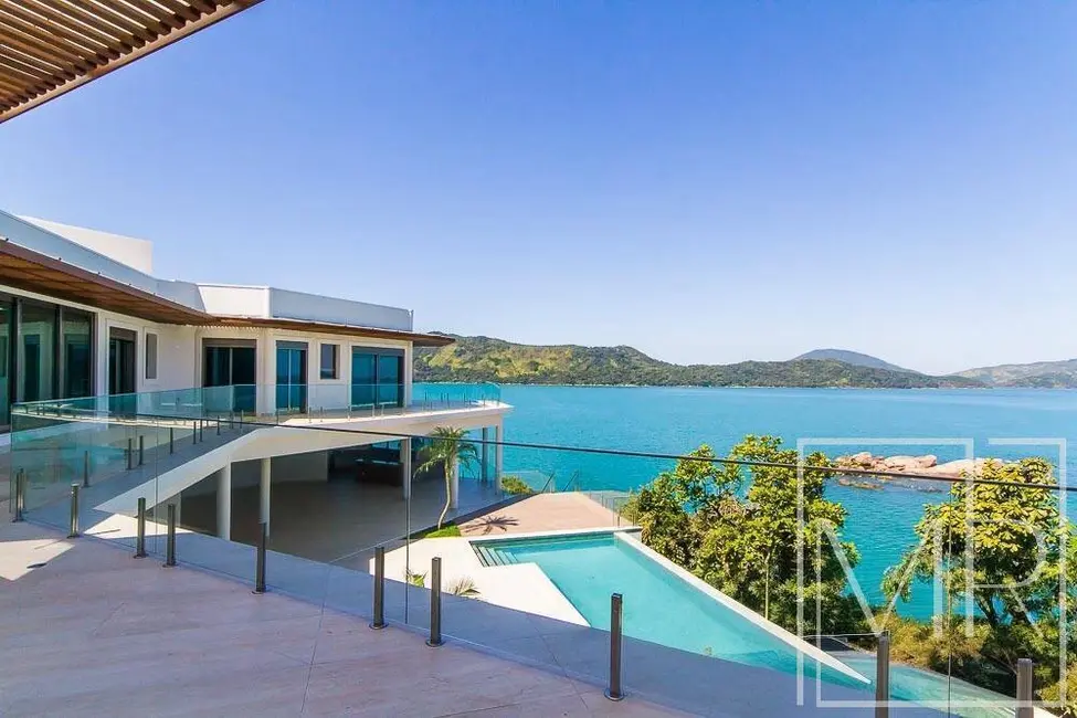 Casa com 10 quartos para alugar, 2205m2 em Ubatuba - SP - imagem 7 Foto 7 de Casa com 10 quartos para alugar, 2205m2 em Ubatuba - SP