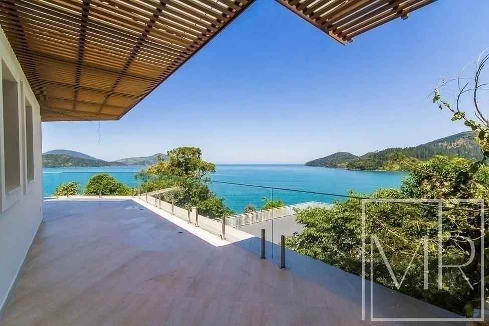 Casa com 10 quartos para alugar, 2205m2 em Ubatuba - SP - imagem 8 Foto 8 de Casa com 10 quartos para alugar, 2205m2 em Ubatuba - SP