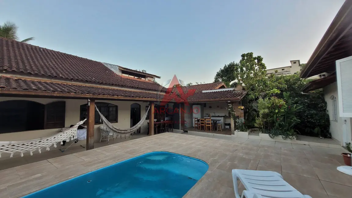 Foto 2 de Casa com 6 quartos à venda, 440m2 em Ubatuba - SP