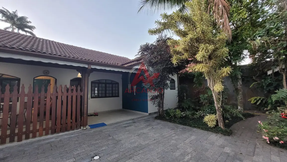 Foto 5 de Casa com 6 quartos à venda, 440m2 em Ubatuba - SP