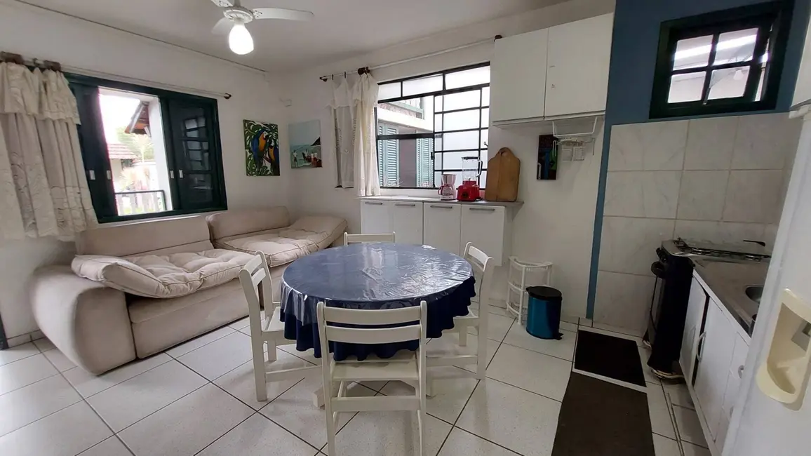 Foto 6 de Casa com 4 quartos à venda, 215m2 em Ubatuba - SP