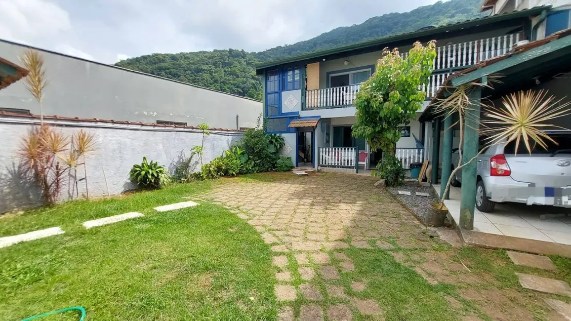 Foto 2 de Casa com 4 quartos à venda, 215m2 em Ubatuba - SP