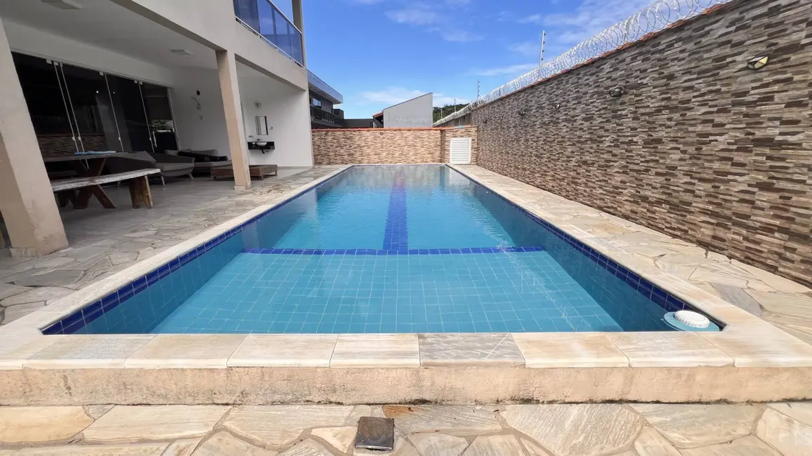 Foto 6 de Casa com 4 quartos à venda, 600m2 em Ubatuba - SP