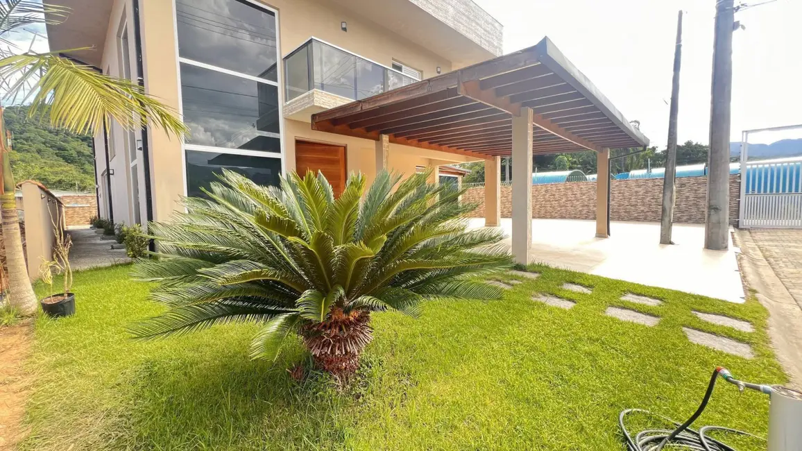 Foto 4 de Casa com 4 quartos à venda, 600m2 em Ubatuba - SP