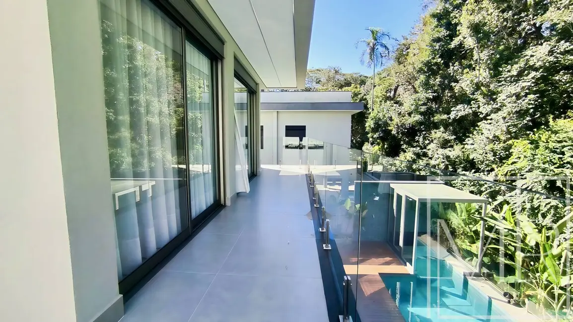 Casa com 6 quartos à venda, 448m2 em Riviera de São Lourenço, Bertioga - SP - imagem 9 Foto 9 de Casa com 6 quartos à venda, 448m2 em Riviera de São Lourenço, Bertioga - SP