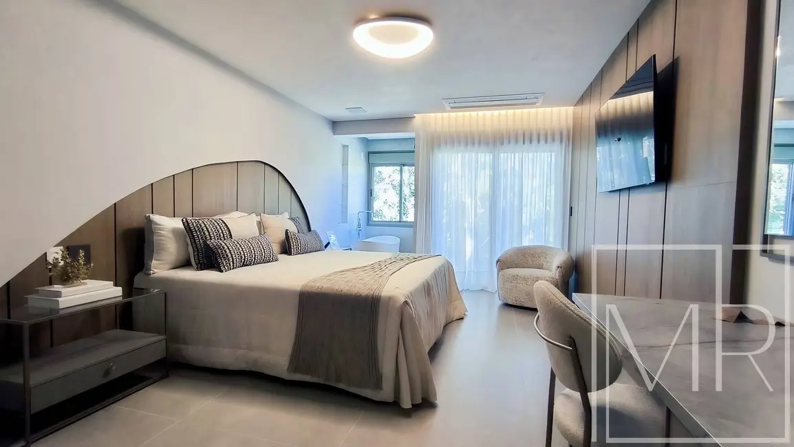 Casa com 6 quartos à venda, 448m2 em Riviera de São Lourenço, Bertioga - SP - imagem 3 Foto 3 de Casa com 6 quartos à venda, 448m2 em Riviera de São Lourenço, Bertioga - SP