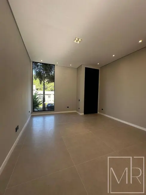 Casa com 3 quartos à venda, 360m2 em Atibaia - SP - imagem 5 Foto 5 de Casa com 3 quartos à venda, 360m2 em Atibaia - SP