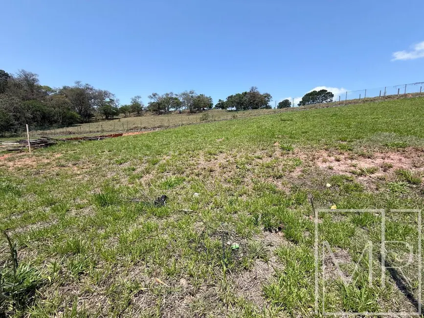 Foto 1 de Terreno / Lote à venda, 360m2 em Atibaia - SP