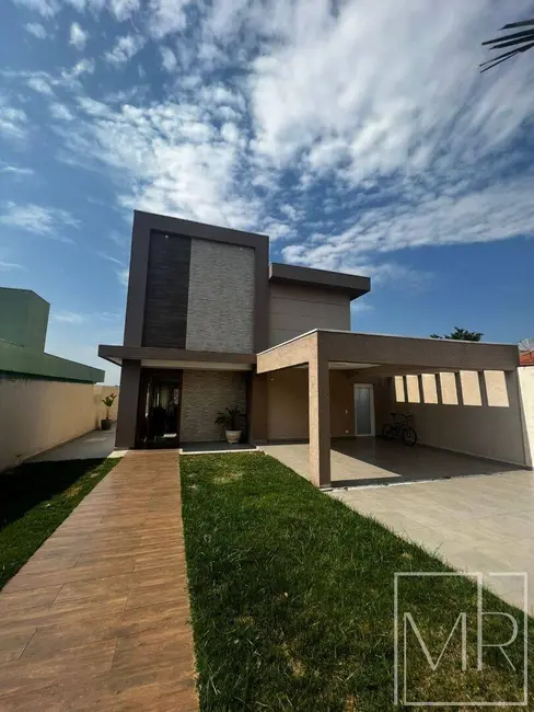 Foto 1 de Casa com 3 quartos à venda, 480m2 em Jardim dos Pinheiros, Atibaia - SP