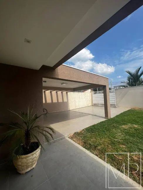 Foto 2 de Casa com 3 quartos à venda, 480m2 em Jardim dos Pinheiros, Atibaia - SP