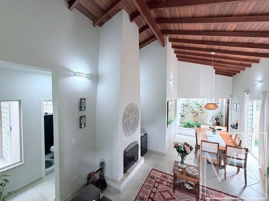 Foto 4 de Casa com 3 quartos à venda, 400m2 em Jardim dos Pinheiros, Atibaia - SP