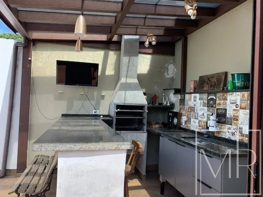 Foto 2 de Casa com 3 quartos à venda, 240m2 em Jardim dos Pinheiros, Atibaia - SP