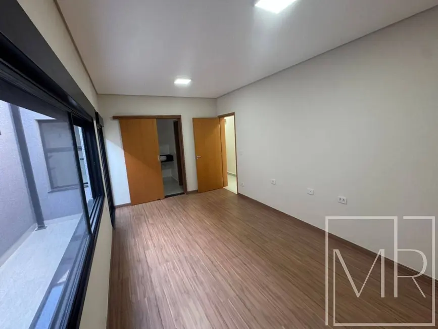 Casa com 4 quartos à venda, 400m2 em Jardim dos Pinheiros, Atibaia - SP - imagem 3 Foto 3 de Casa com 4 quartos à venda, 400m2 em Jardim dos Pinheiros, Atibaia - SP