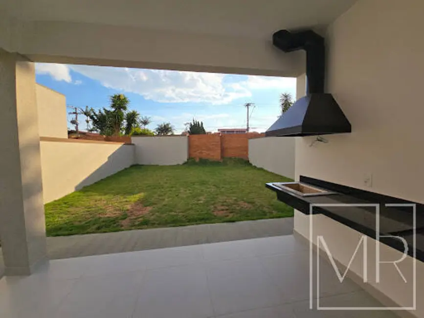 Casa com 3 quartos à venda, 280m2 em Vila Santista, Atibaia - SP - imagem 3 Foto 3 de Casa com 3 quartos à venda, 280m2 em Vila Santista, Atibaia - SP