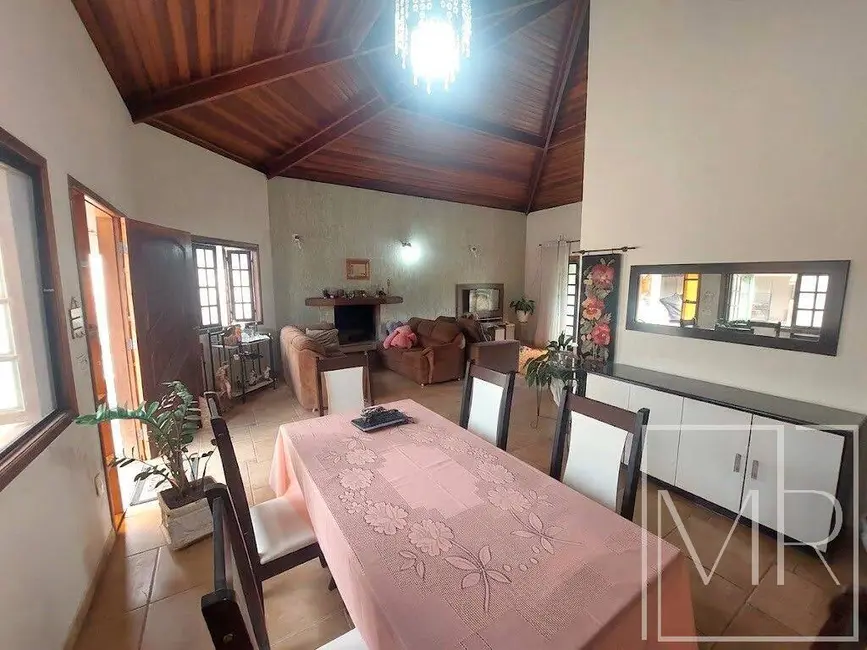 Foto 3 de Casa com 7 quartos à venda, 2079m2 em Jardim Estância Brasil, Atibaia - SP