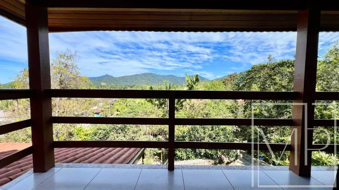 Foto 9 de Casa com 3 quartos à venda, 1677m2 em Ubatuba - SP