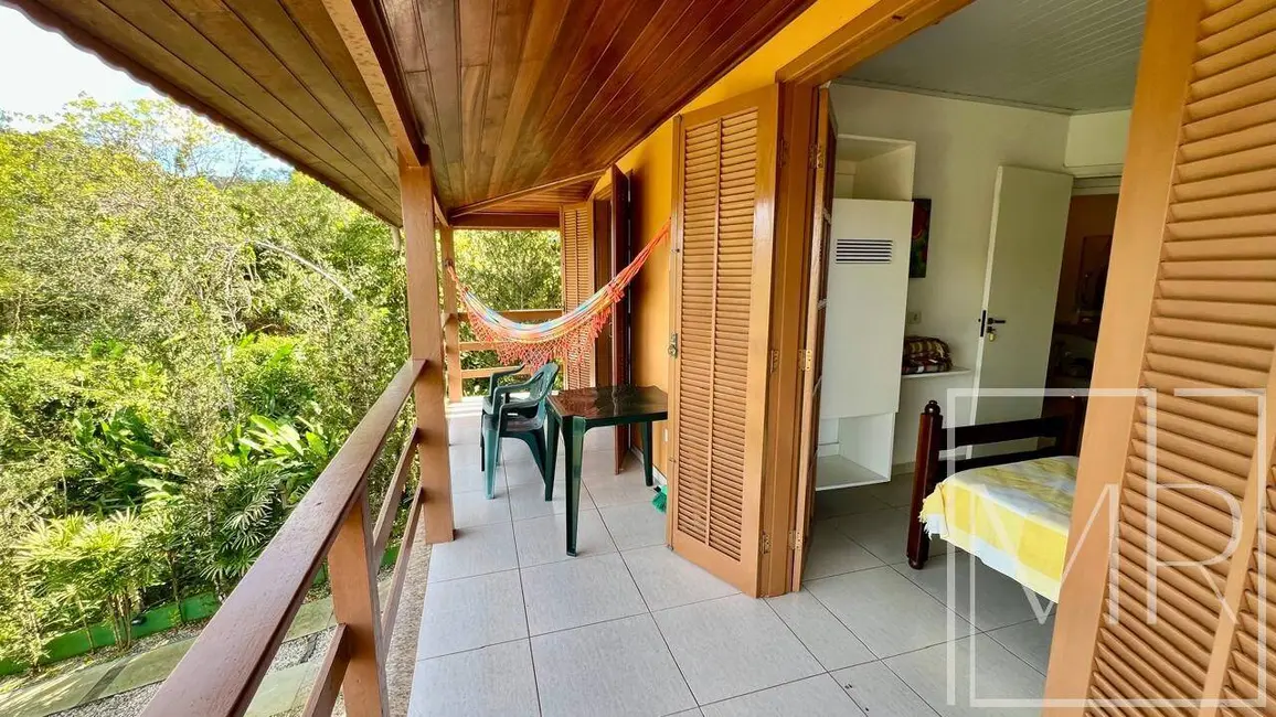 Foto 8 de Casa com 3 quartos à venda, 1677m2 em Ubatuba - SP