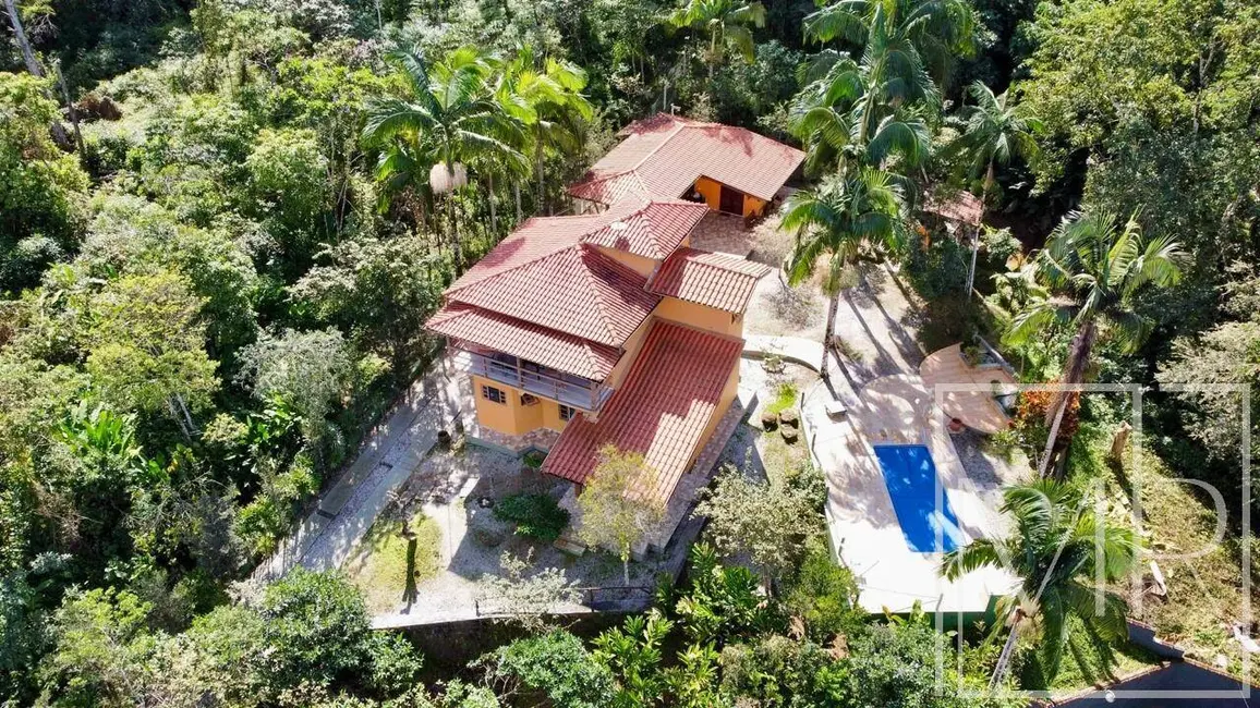 Foto 2 de Casa com 3 quartos à venda, 1677m2 em Ubatuba - SP