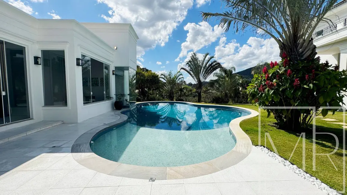 Casa de Condomínio com 6 quartos à venda, 1415m2 em Condomínio Flamboyant-B, Atibaia - SP - imagem 8 Foto 8 de Casa de Condomínio com 6 quartos à venda, 1415m2 em Condomínio Flamboyant-B, Atibaia - SP