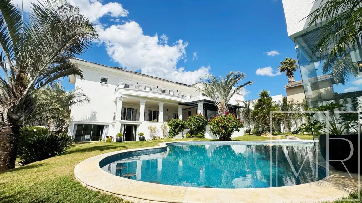 Casa de Condomínio com 6 quartos à venda, 1415m2 em Condomínio Flamboyant-B, Atibaia - SP - imagem 4 Foto 4 de Casa de Condomínio com 6 quartos à venda, 1415m2 em Condomínio Flamboyant-B, Atibaia - SP