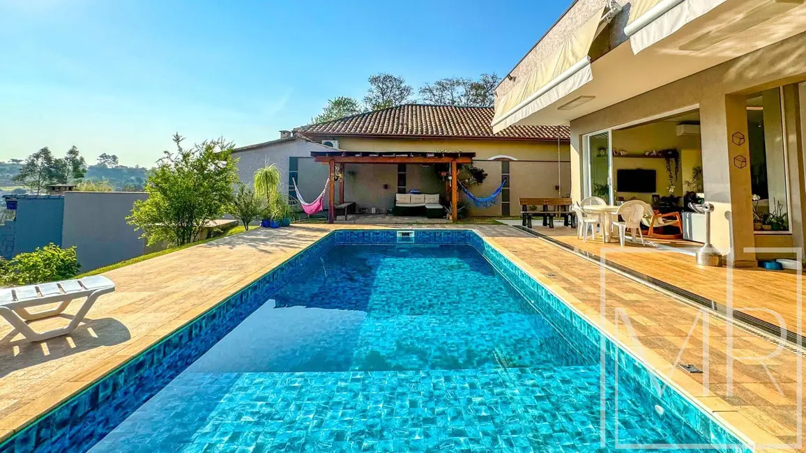 Casa com 3 quartos à venda, 2000m2 em Jardim Estância Brasil, Atibaia - SP - imagem 4 Foto 4 de Casa com 3 quartos à venda, 2000m2 em Jardim Estância Brasil, Atibaia - SP