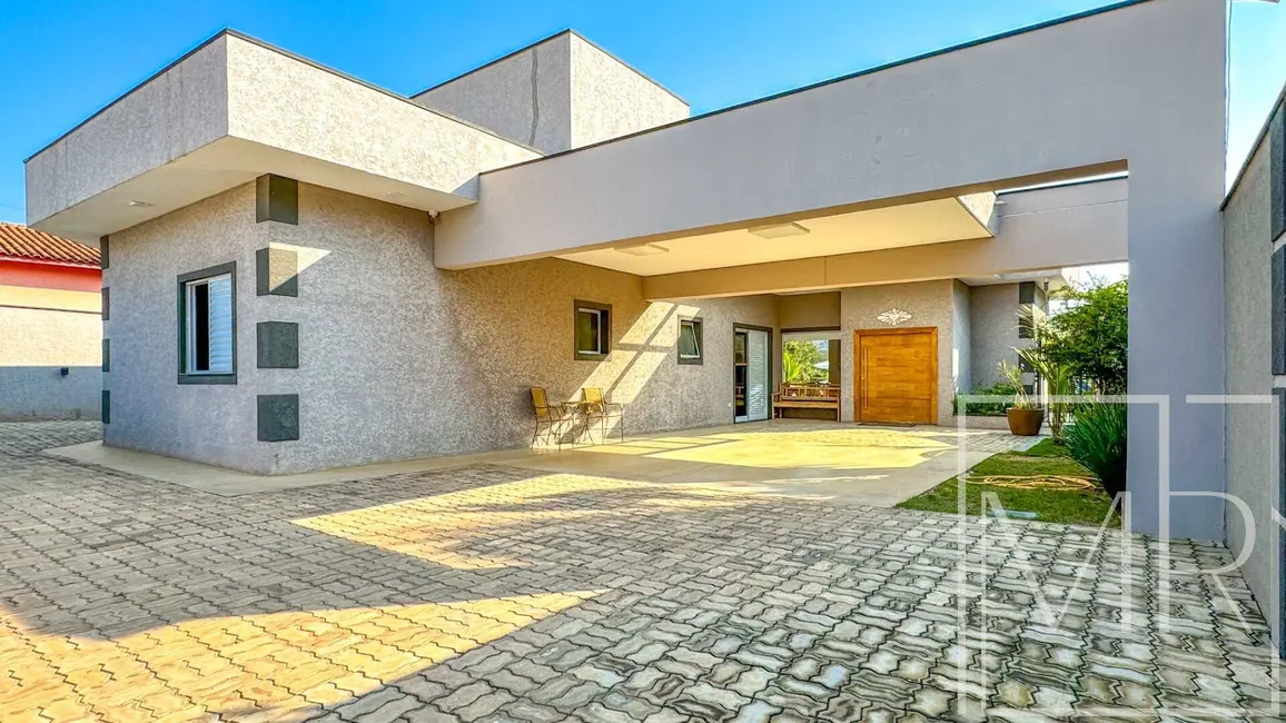 Casa com 3 quartos à venda, 2000m2 em Jardim Estância Brasil, Atibaia - SP - imagem 9 Foto 9 de Casa com 3 quartos à venda, 2000m2 em Jardim Estância Brasil, Atibaia - SP