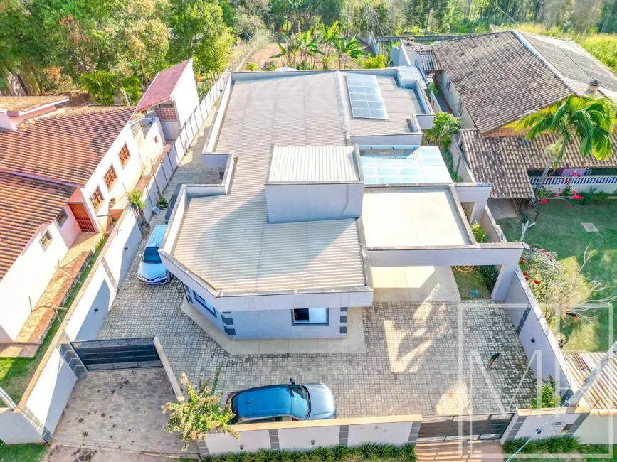 Casa com 3 quartos à venda, 2000m2 em Jardim Estância Brasil, Atibaia - SP - imagem 7 Foto 7 de Casa com 3 quartos à venda, 2000m2 em Jardim Estância Brasil, Atibaia - SP