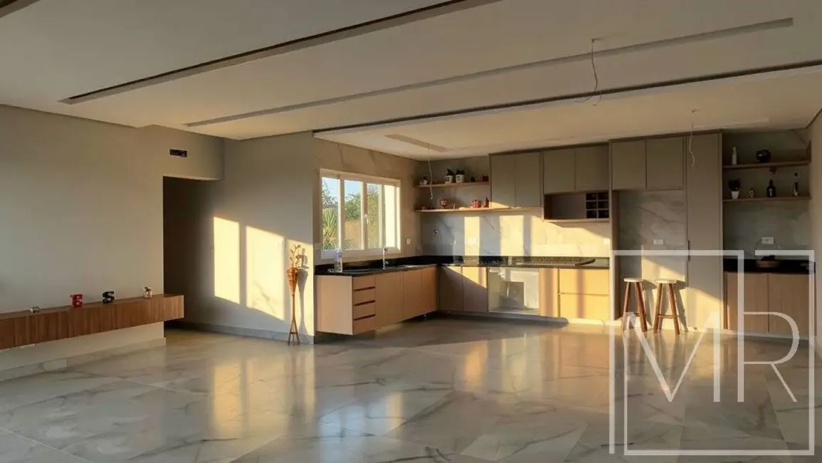 Apartamento com 3 quartos à venda e para alugar, 150m2 em Ubatuba - SP - imagem 1 Foto 1 de Apartamento com 3 quartos à venda e para alugar, 150m2 em Ubatuba - SP