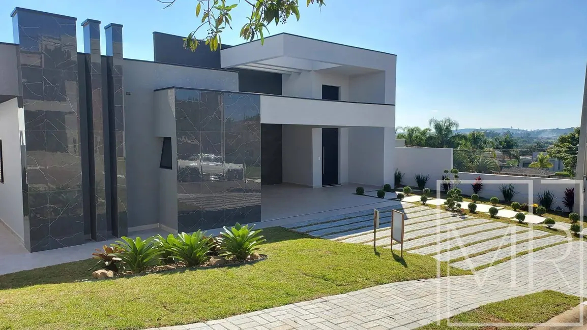 Casa de Condomínio com 3 quartos à venda, 670m2 em Condomínio Residencial Shamballa III, Atibaia - SP - imagem 2 Foto 2 de Casa de Condomínio com 3 quartos à venda, 670m2 em Condomínio Residencial Shamballa III, Atibaia - SP