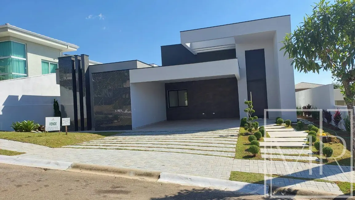 Casa de Condomínio com 3 quartos à venda, 670m2 em Condomínio Residencial Shamballa III, Atibaia - SP - imagem 1 Foto 1 de Casa de Condomínio com 3 quartos à venda, 670m2 em Condomínio Residencial Shamballa III, Atibaia - SP