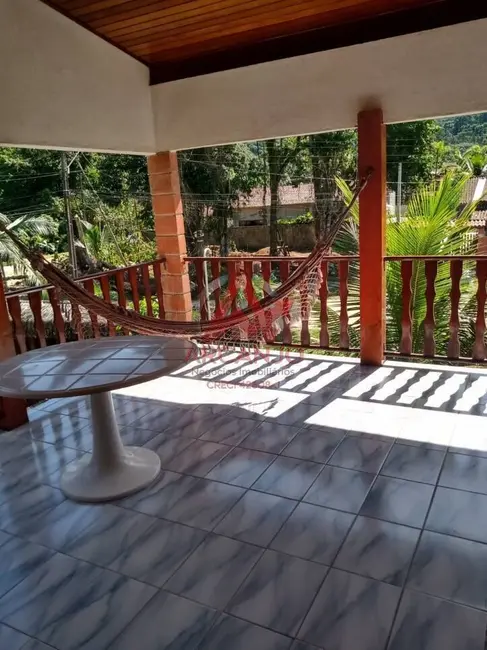 Casa com 4 quartos à venda, 220m2 em Ubatuba - SP - imagem 1 Foto 1 de Casa com 4 quartos à venda, 220m2 em Ubatuba - SP