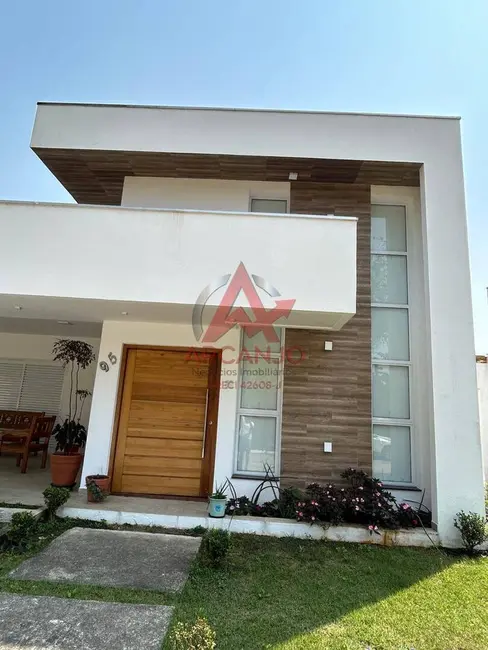 Casa com 4 quartos à venda, 302m2 em Ubatuba - SP - imagem 2 Foto 2 de Casa com 4 quartos à venda, 302m2 em Ubatuba - SP