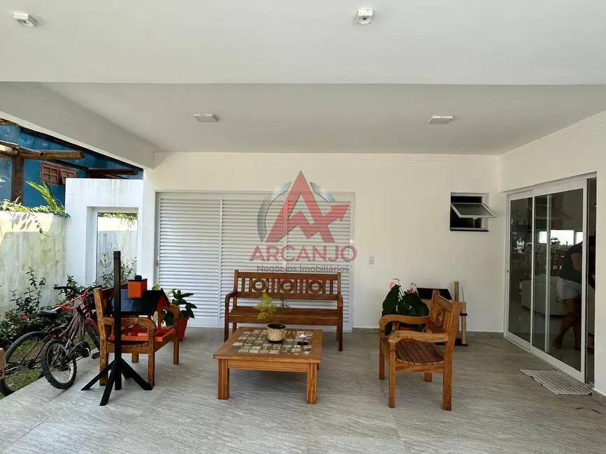 Casa com 4 quartos à venda, 302m2 em Ubatuba - SP - imagem 3 Foto 3 de Casa com 4 quartos à venda, 302m2 em Ubatuba - SP