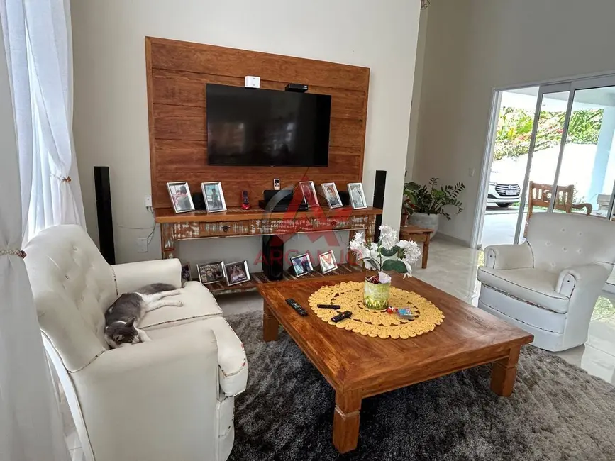 Casa com 4 quartos à venda, 302m2 em Ubatuba - SP - imagem 4 Foto 4 de Casa com 4 quartos à venda, 302m2 em Ubatuba - SP