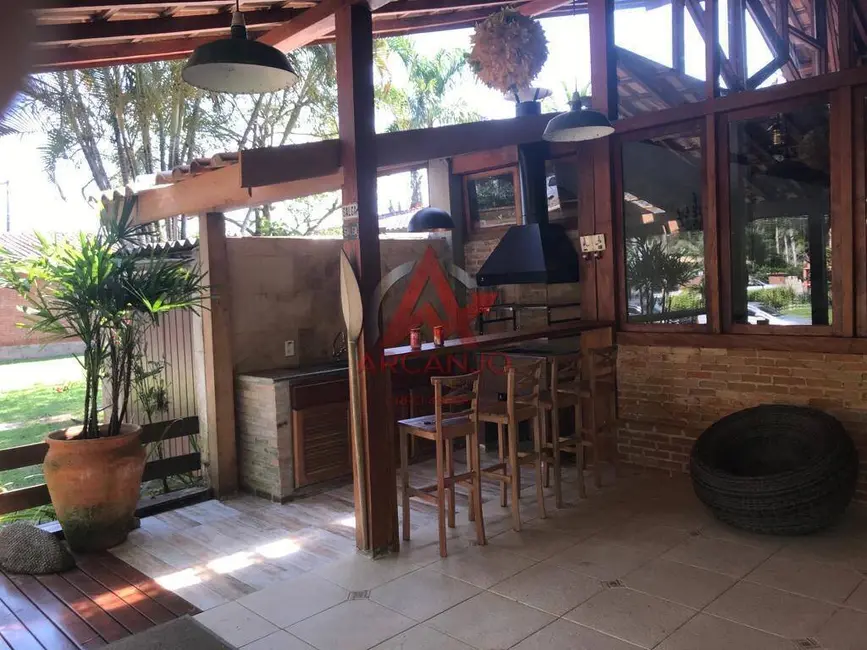 Casa com 3 quartos à venda, 360m2 em Ubatuba - SP - imagem 6 Foto 6 de Casa com 3 quartos à venda, 360m2 em Ubatuba - SP